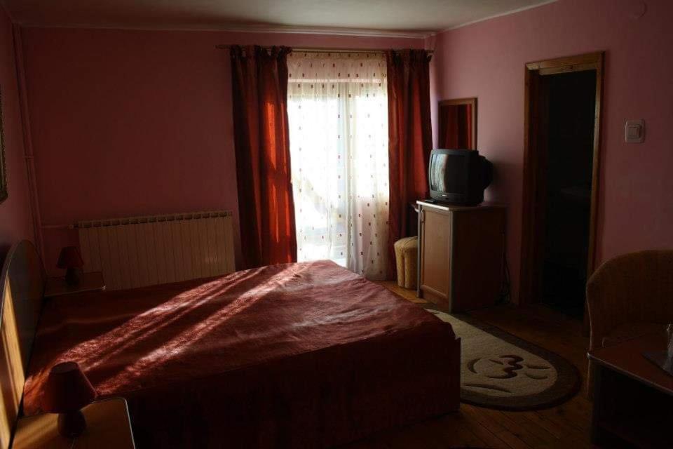Pensiunea Capra Neagra Буштени Экстерьер фото