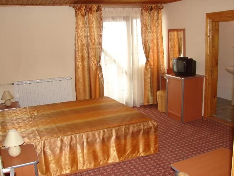Pensiunea Capra Neagra Буштени Экстерьер фото